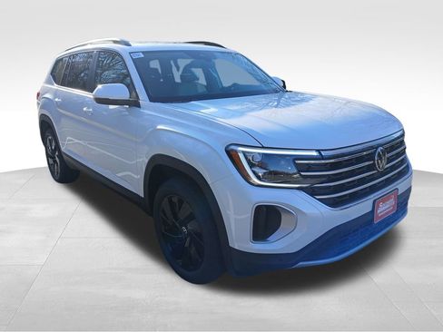 New 2026 Volkswagen Atlas SE image 7