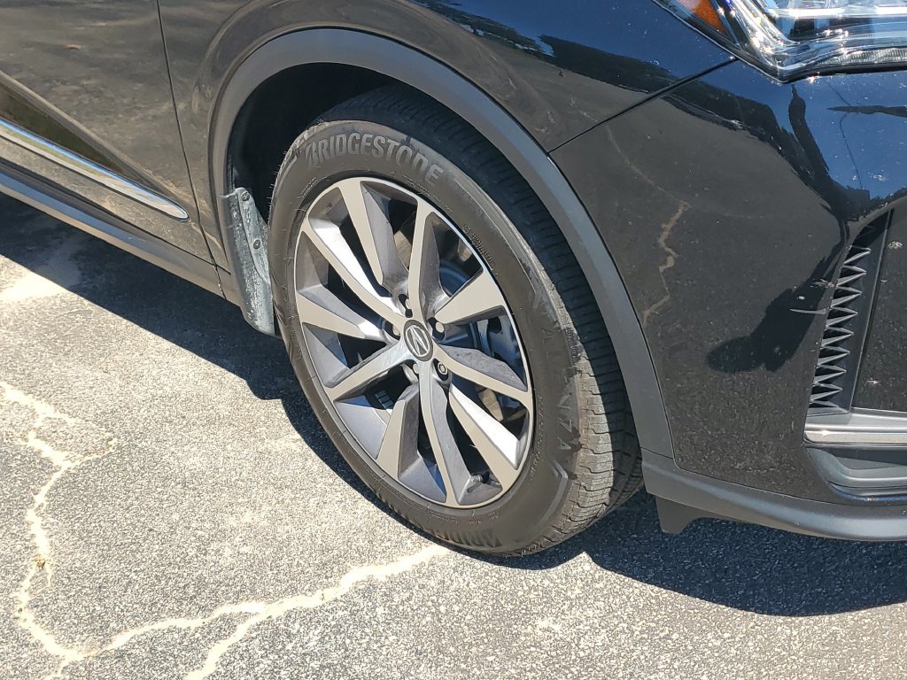 Used 2025 Acura MDX w/ Technology Package FWD image 5