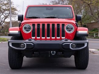 Used 2020 Jeep Gladiator Overland video 2