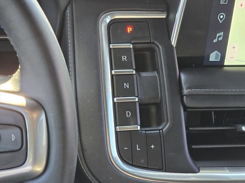 Used 2024 Chevrolet Tahoe Z71 image 19