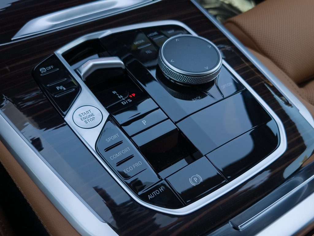 New 2026 BMW X5 sDrive40i RWD image 8