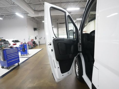 Used 2025 RAM ProMaster 3500 w/ Convenience Group FWD image 27