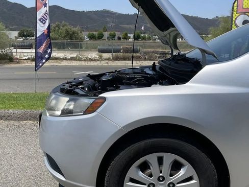 Used 2013 Kia Forte EX image 30