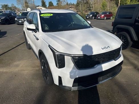 Used 2024 Kia Sorento S image 5