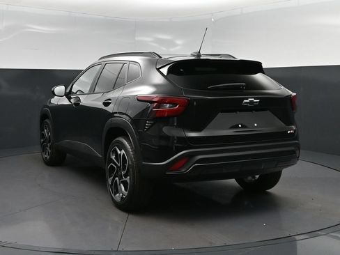 New 2026 Chevrolet Trax RS w/ Sunroof Package FWD image 5