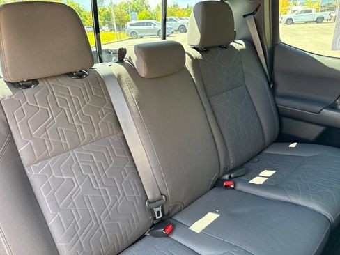 Used 2019 Toyota Tacoma TRD Off-Road AWD/4WD image 21
