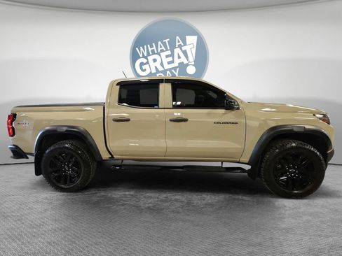Used 2024 Chevrolet Colorado Trail Boss w/ Advanced Trailering Package AWD/4WD image 2