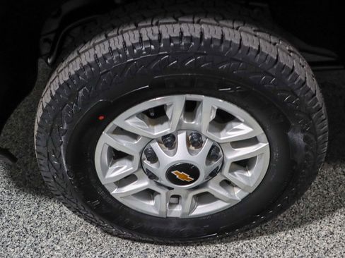 Used 2024 Chevrolet Silverado 2500 LT w/ Convenience Package AWD/4WD image 11