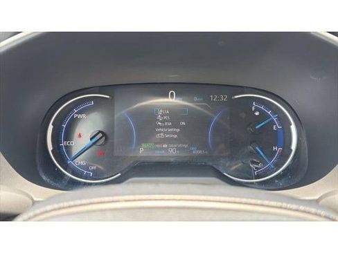 Certified 2025 Toyota RAV4 LE AWD/4WD image 24