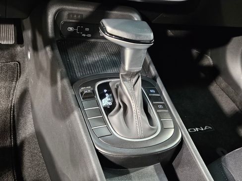 Used 2024 Hyundai Kona SEL FWD image 32