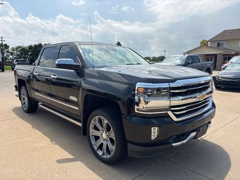 Used 2018 Chevrolet Silverado 1500 High Country AWD/4WD image 1