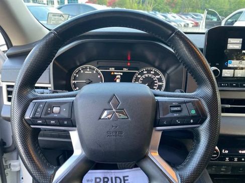 Used 2024 Mitsubishi Outlander SE AWD/4WD image 10