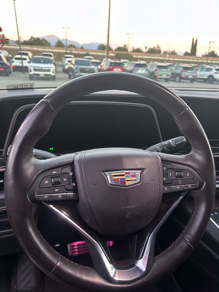 Used 2022 Cadillac Escalade Sport Platinum RWD image 4