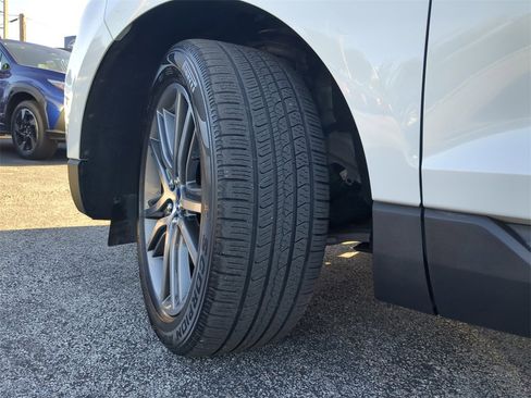Used 2020 Ford Edge Titanium image 35