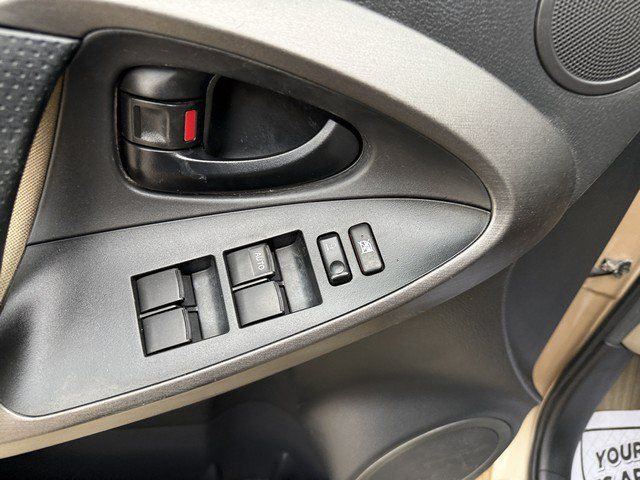 Used 2012 Toyota RAV4 4WD w/ Value Pkg image 14