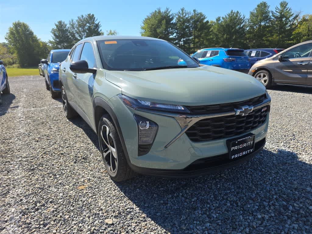 Used 2024 Chevrolet Trax RS FWD image 9