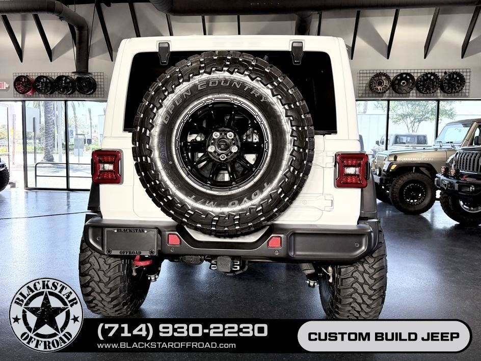 Used 2024 Jeep Wrangler Unlimited Rubicon w/ Technology Group AWD/4WD image 13