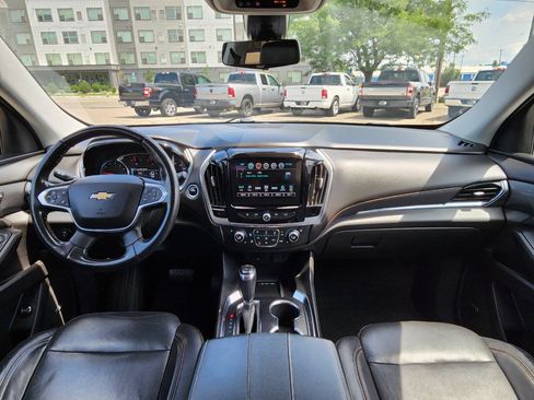Used 2018 Chevrolet Traverse Premier AWD/4WD image 2