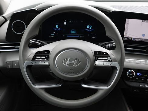 Used 2024 Hyundai Elantra SEL image 13