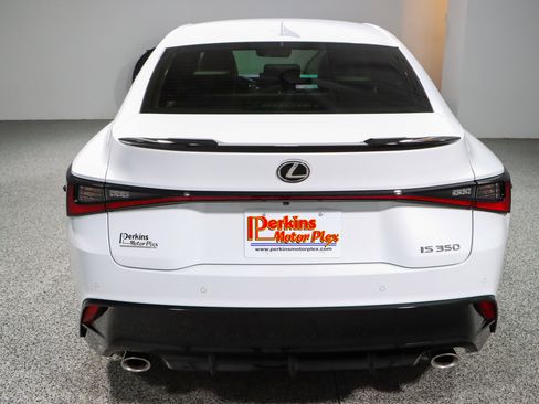 Used 2022 Lexus IS 350 F Sport RWD image 8