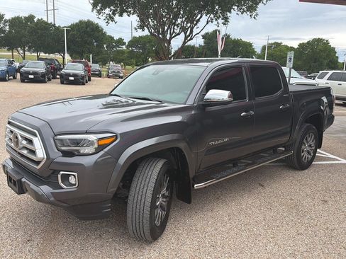 Used 2023 Toyota Tacoma Limited image 7