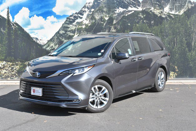 Used 2025 Toyota Sienna Limited AWD/4WD image 6