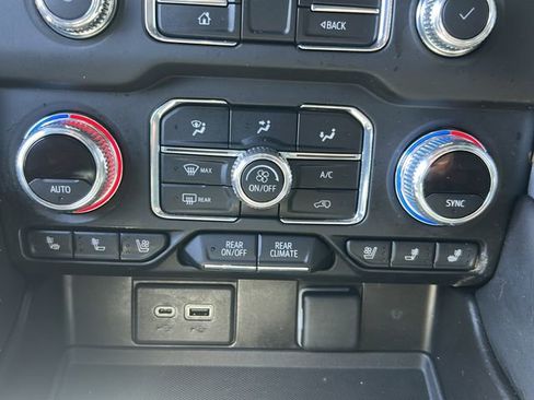 Used 2021 GMC Yukon SLT image 14