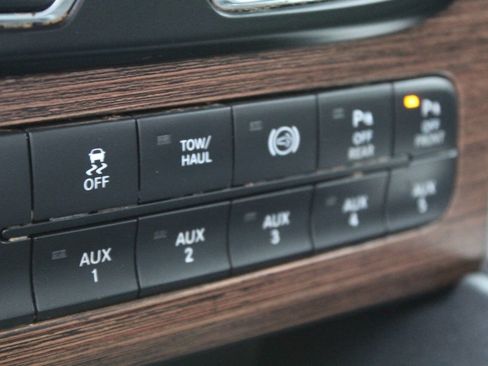 Used 2018 RAM 2500 Laramie w/ Snow Chief Group image 37