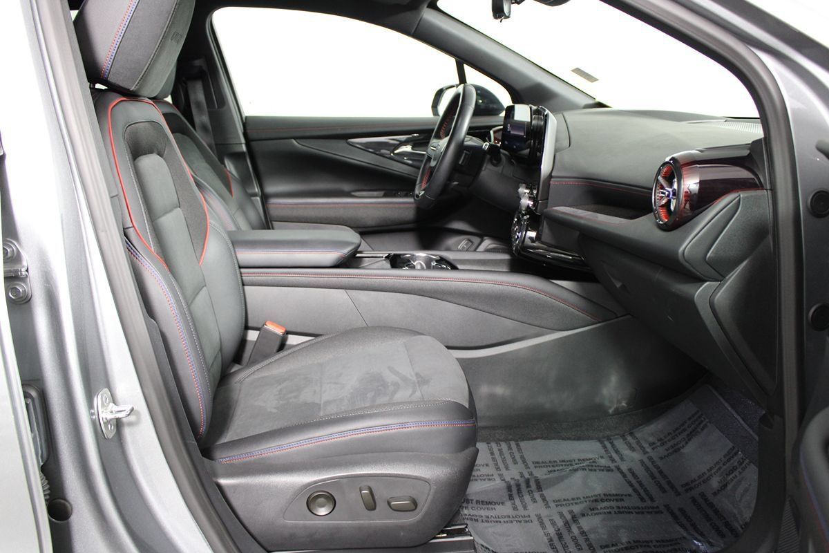 Used 2024 Chevrolet Blazer EV RS AWD/4WD image 8