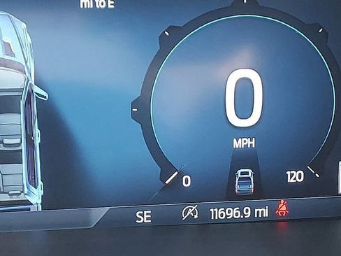 Certified 2025 Ford F150 Lariat w/ Equipment Group 501A Mid image 28