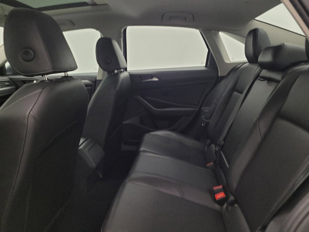 Used 2019 Volkswagen Jetta SE FWD image 18