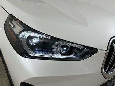 Used 2023 BMW X1 xDrive28i w/ Premium Package AWD/4WD image 9