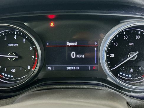 Used 2023 Buick Encore GX Essence w/ Experience Buick Package image 18