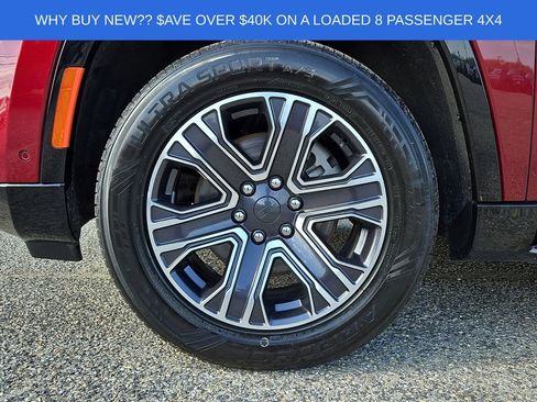 Used 2024 Jeep Wagoneer L Series II w/ Flexible Seating Group AWD/4WD image 8