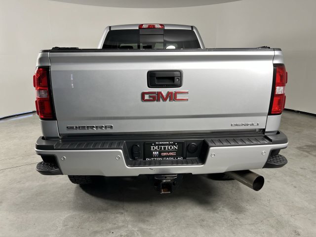 Used 2018 GMC Sierra 2500 Denali w/ Duramax Plus Package AWD/4WD image 7