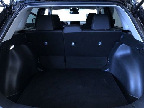 Certified 2025 Toyota Corolla Cross LE image 32