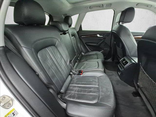 Used 2018 Audi Q5 2.0T Premium Plus w/ Premium Plus Package AWD/4WD image 24