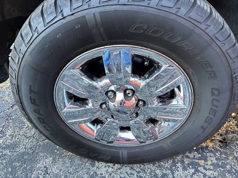 Used 2012 Ford F150 XLT w/ XLT Chrome Pkg image 22