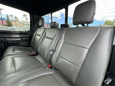 Used 2019 Ford F150 XLT w/ Equipment Group 302A Luxury AWD/4WD image 9