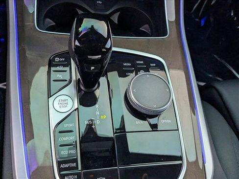 Used 2022 BMW X5 sDrive40i w/ Parking Assistance Package image 12