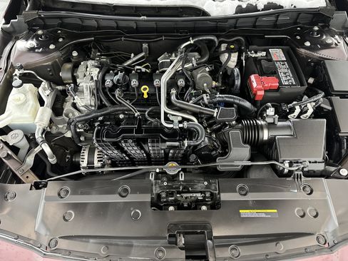 Used 2024 Nissan Altima 2.5 SV image 11