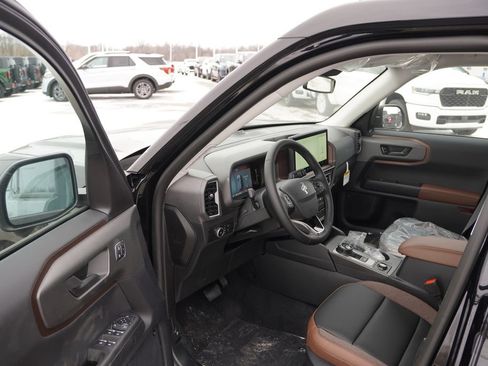 New 2026 Ford Bronco Sport Outer Banks w/ Outer Banks Tech Package+ AWD/4WD image 11