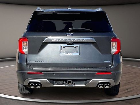 Used 2020 Ford Explorer Platinum image 4