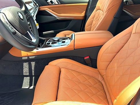 New 2026 BMW X5 xDrive40i w/ Climate Comfort Package AWD/4WD image 10