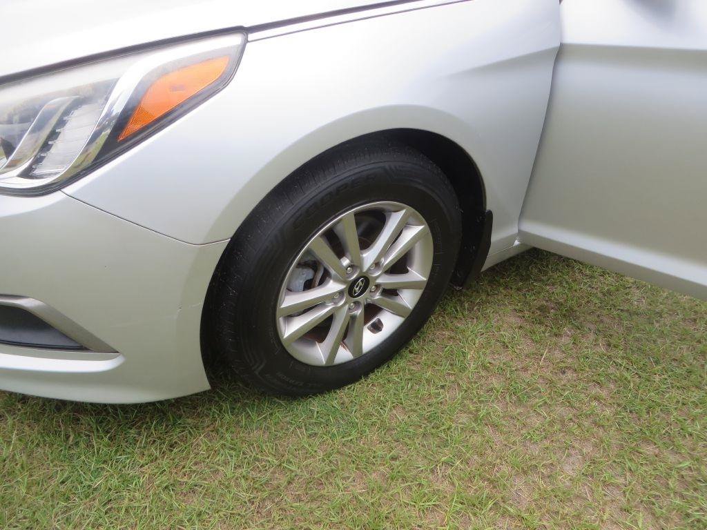 Used 2016 Hyundai Sonata SE FWD image 25