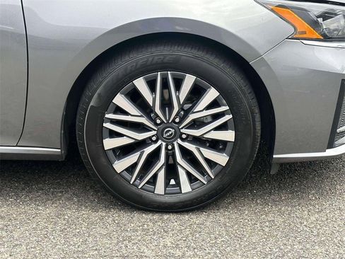 Certified 2023 Nissan Altima 2.5 SV image 7