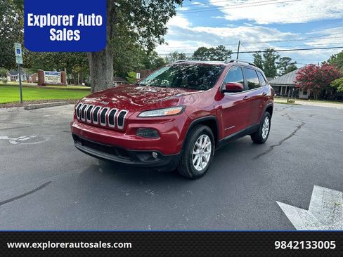 Used 2016 Jeep Cherokee Latitude w/ Comfort/Convenience Group FWD image 1
