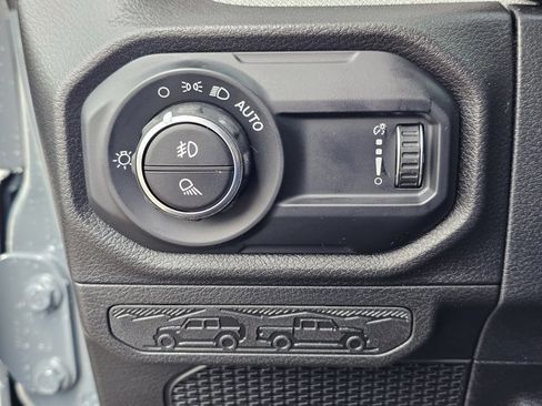 New 2025 Jeep Gladiator Sport image 34