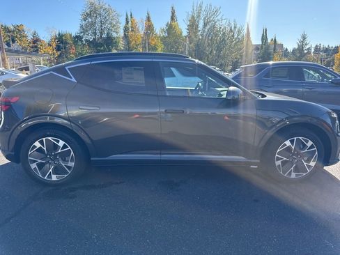 New 2026 Genesis GV60 AWD image 8