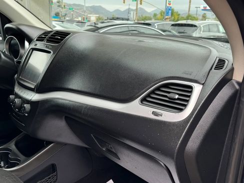 Used 2018 Dodge Journey GT FWD image 12